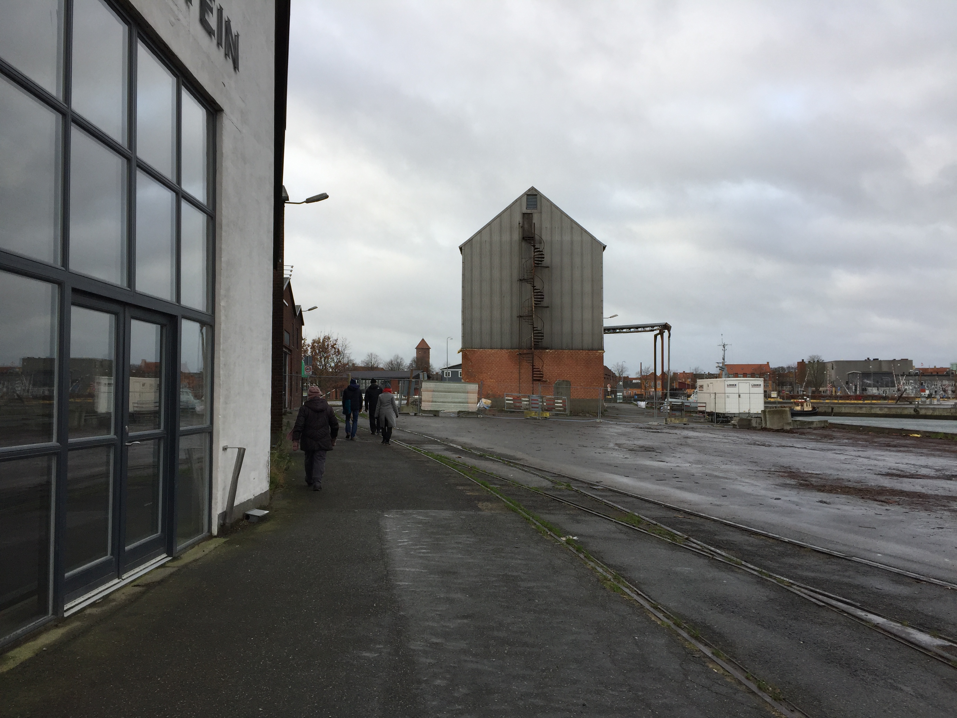 F8178D18-1E62-4B2E-80B5-1C2A45E95830