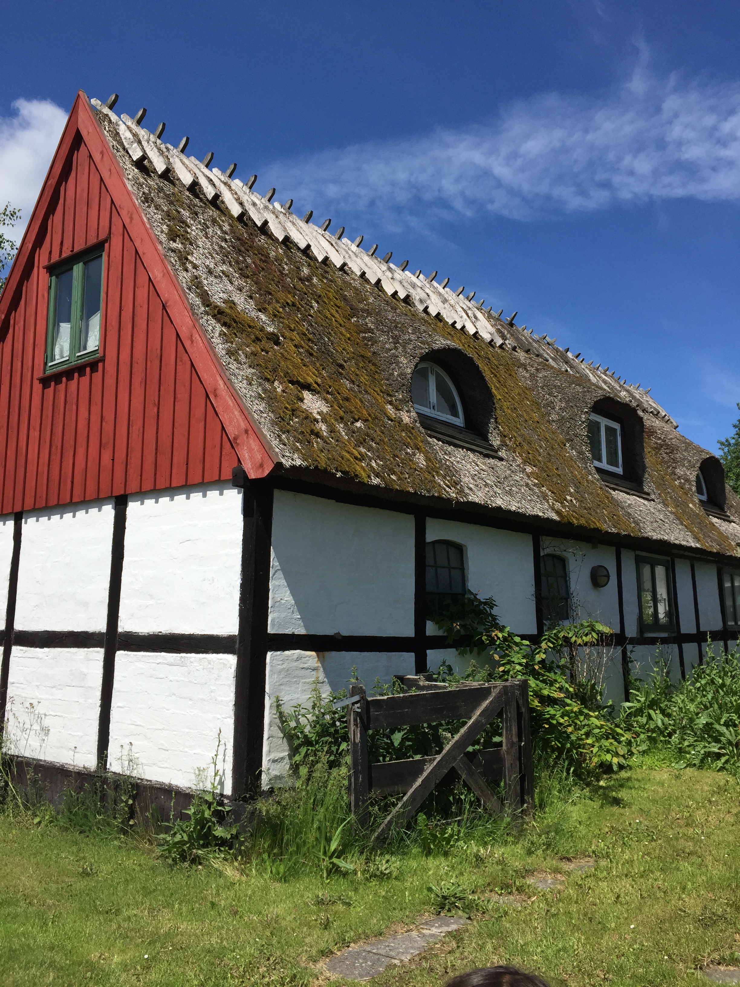 5CEC61EB-59D9-4586-A825-A4AC2DFD9D2B